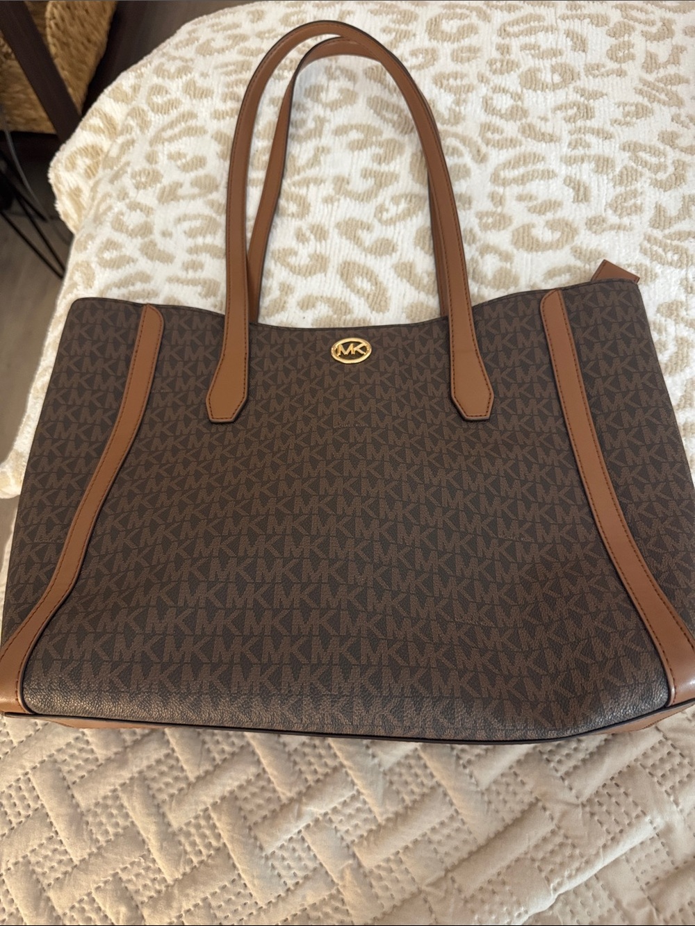 Like new Michael Kors handbag